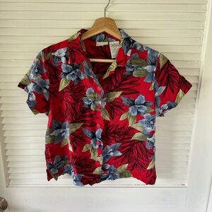 White Stag Hawaiian Button Up Shirt Size M  Red Floral Short Sleeve